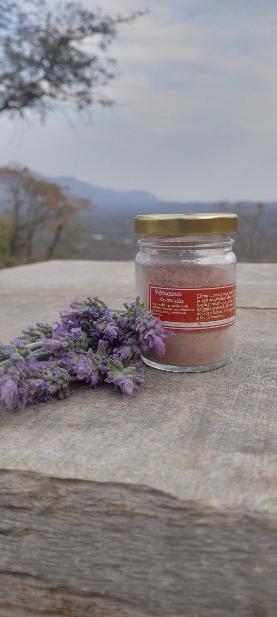 Producto - Máscara de arcilla con Aloe y lavanda