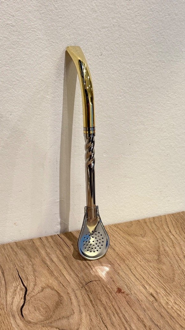 Producto - Bombilla cincelada pico de bronce