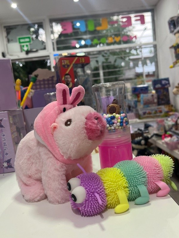 Producto - Combo peque gusano con luz+ capy caminador+slime con llavero