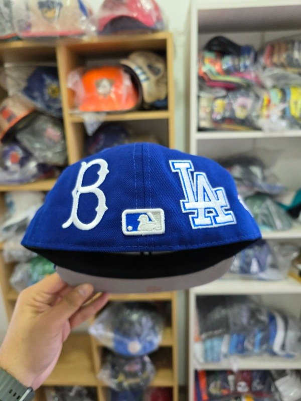 Los Angeles Dodgers multi-patch pride New Era 59FIFTY talla 7 1/4 — imagen 5