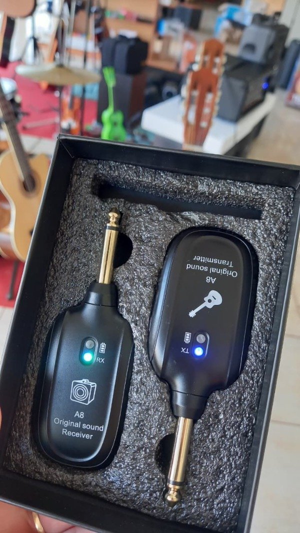 Producto - TRANSMISOR RECEPTOR INALAMBRICO PARA GUTARRA Y BAJO