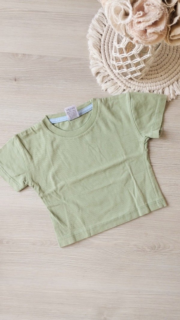 Producto - Remera de algodón lisa VERDE SECO