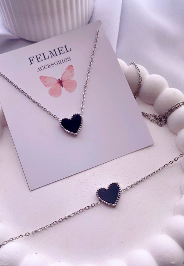 Producto - Conjunto corazon negro ( gargantilla mas pulsera)