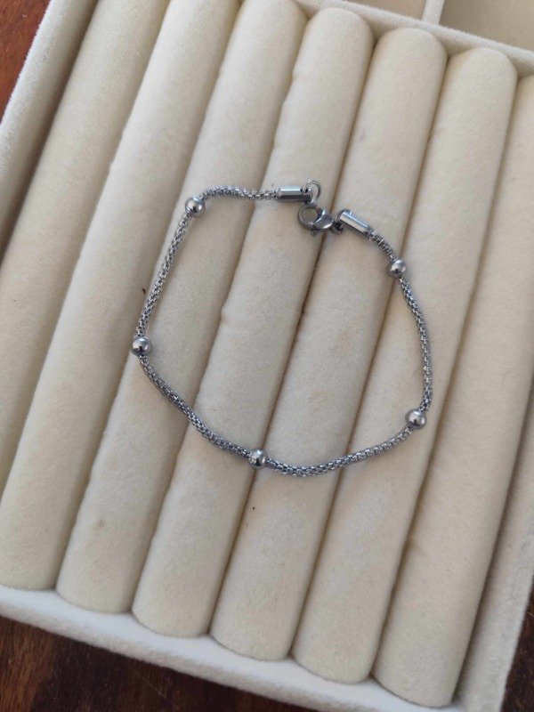 Producto - Pulsera veneciana gruesa y bolitas. Acero quirúrgico.