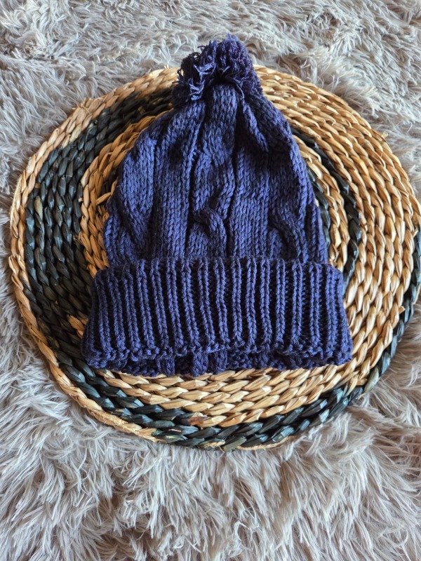 Producto - Gorro Pompón Azul oscuro