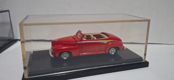 Producto - Hot Wheels 100 Ford Convertible 1947
