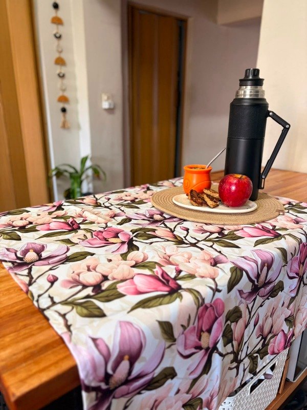 Producto - Media Mesa Impermeable - "Dos Gardenias"