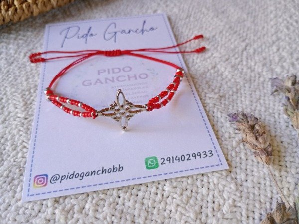 Producto - Pulsera de diseño roja con Nudo de Brujas