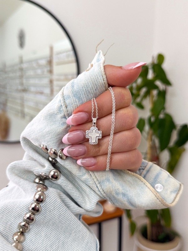 Producto - Cadenita acero blanco cruz nácar cúbics