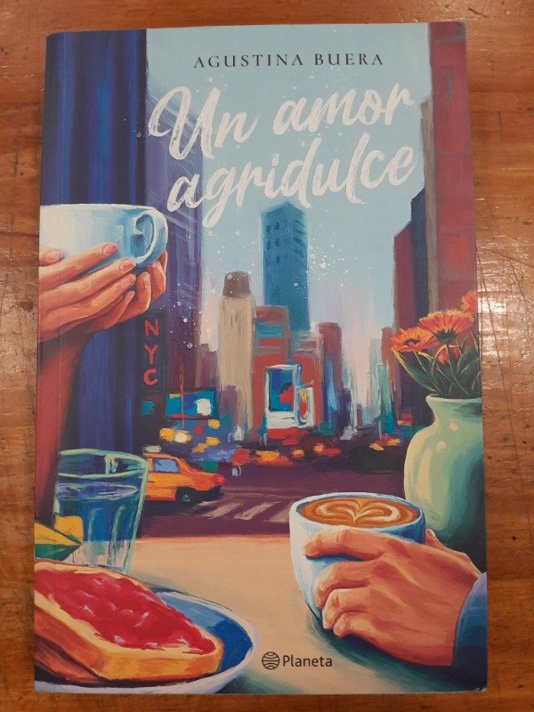 Producto - Un amor agridulce - Agustina Buera