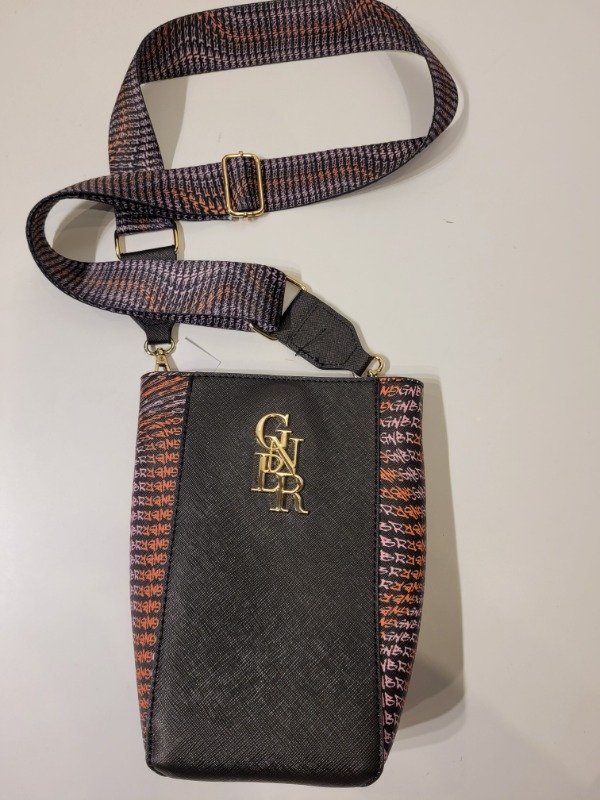 Producto - Bandolera GINEBRA de cuero Nueva sin uso - PRECIO: 100X