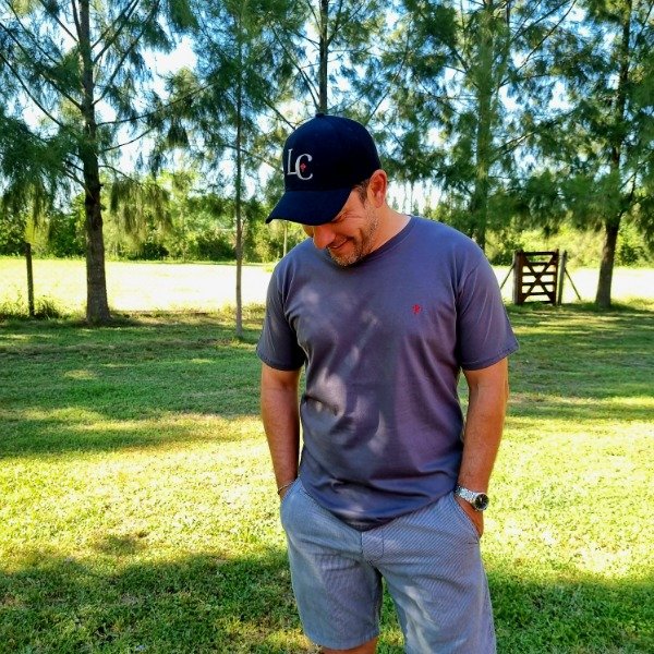 Producto - Remera Gris Cemento