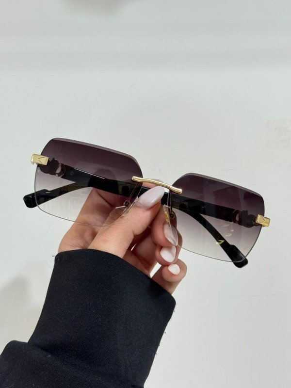 Producto - LENTES LEAH ESFUMADO + estuche