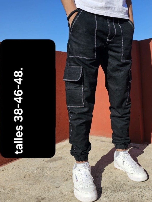 Producto - Línea Party !! Jogger negro