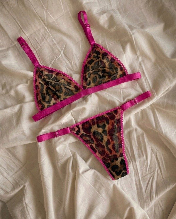 Producto - Set de microtul animal print con fucsia - Art Valentina