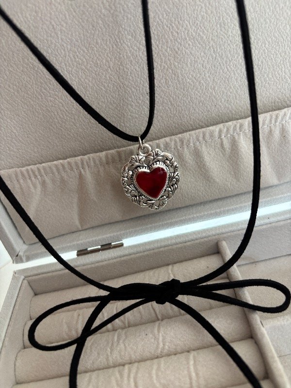 Producto - Choker corazón rojo con plateado