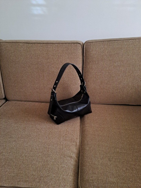Producto - Hobo Baguette negra - 4