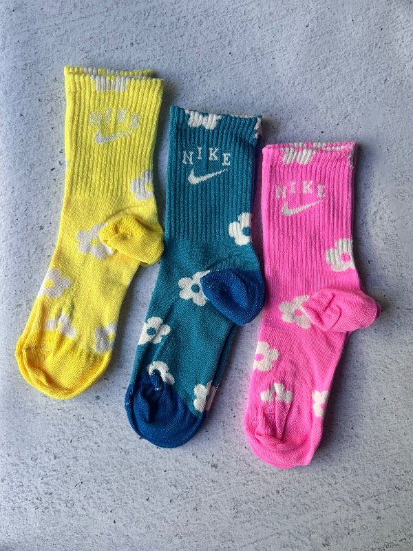 Producto - Combo nike flores