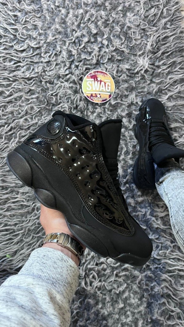 Producto - JORDAN RETRO 13 CAP AND GOWN
