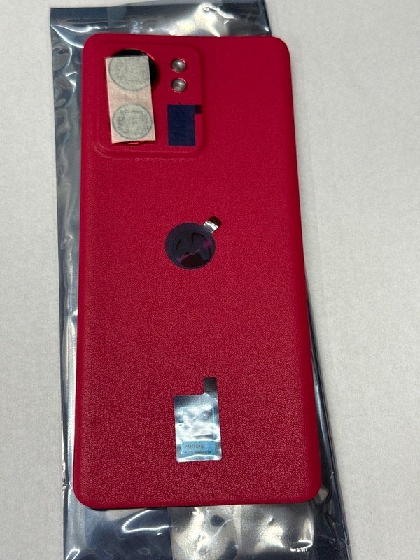 Producto - TAPA MOTO EDGE 40 ROJA NUEVA ORIGINAL