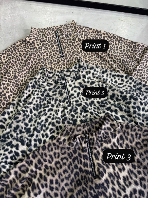 Producto - BUZO MEDIO CIERRE PRINT OVERSIZE - 1