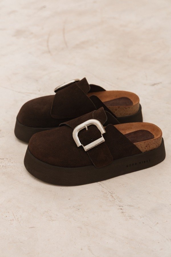 Producto - Zuecos Auka