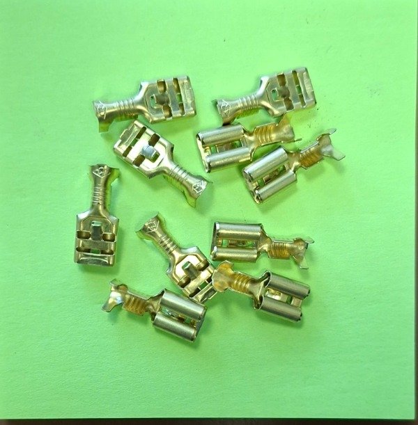 Producto - TERMINAL INSTALACION PALA HEMBRA 6.3 MM CON TRABA X 10 UNIDADES