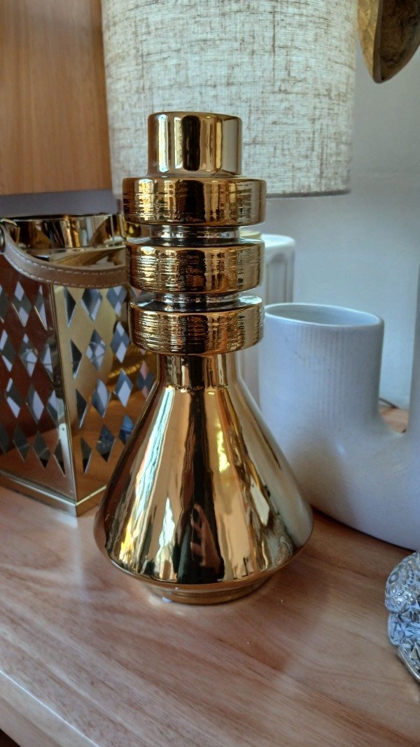 Producto - Florero dorado 9