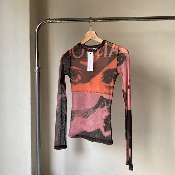 Producto - Top mesh Ay Not Dead nueva
