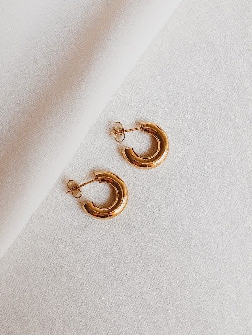 Producto - Aros donitas chiquitas - 1cm - Acero dorado