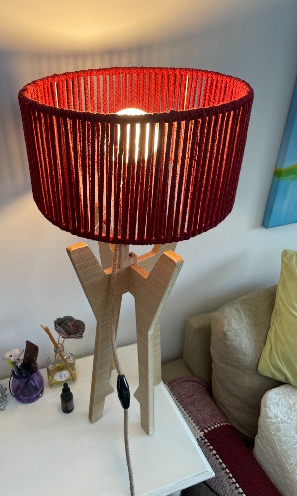 Producto - Lampara de pie en madera de diseño