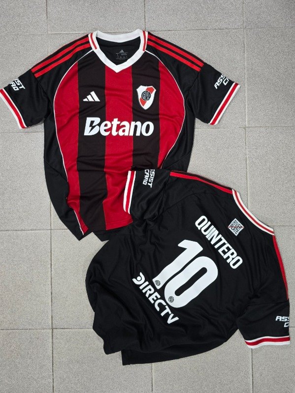 Producto - Camiseta River Plate Alternativa Temporada 2025/2026