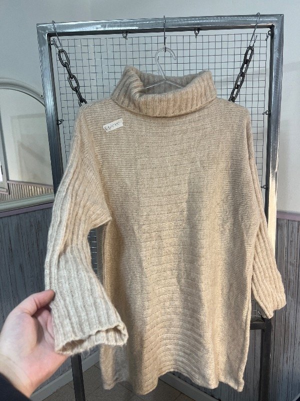 Producto - Sweater largo //tey// talle L