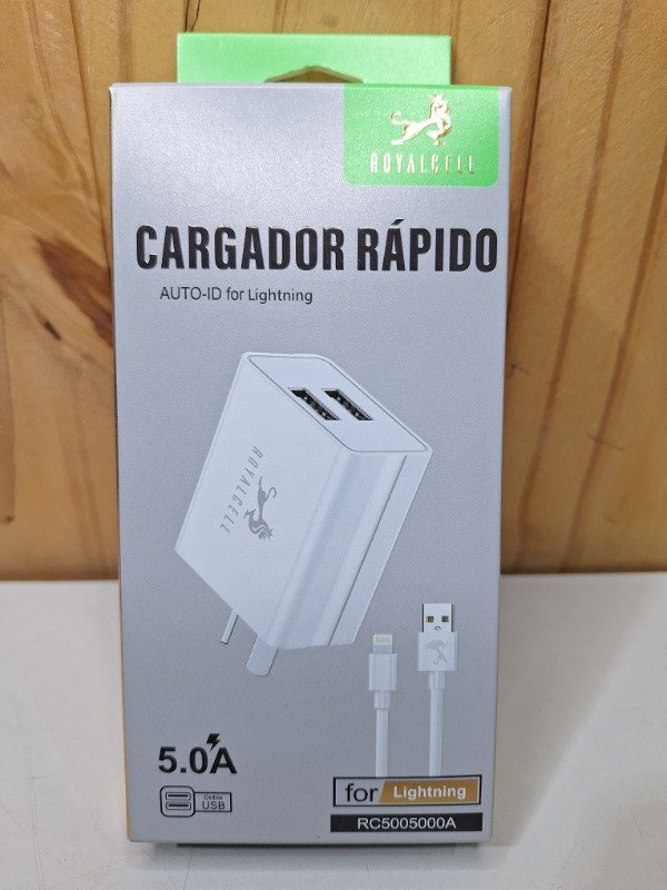 Producto - Cargador royalcell iPhone