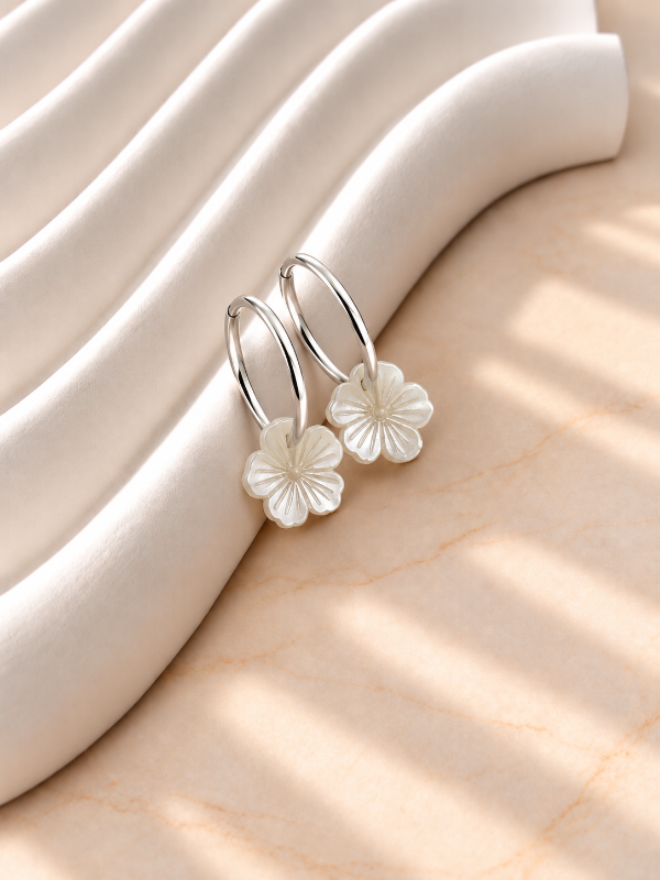 Producto - ARGOLLAS DE PLATA CON FLOR 1324 - 1