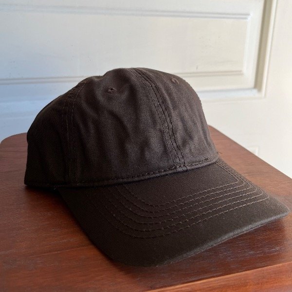 Producto - Gorra marrón oscuro