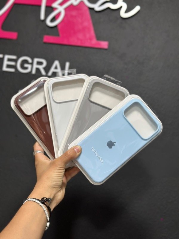 Producto - Funda de Silicona para iPhone 18 Pro Max - 0