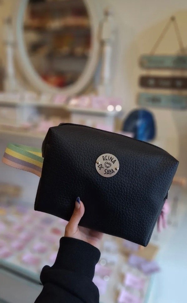 Producto - Pouche XL negro con Rayas pasteles