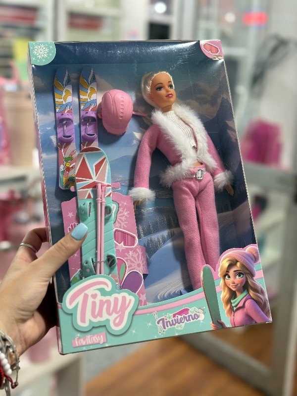 Producto - Barbie Tiny invierno