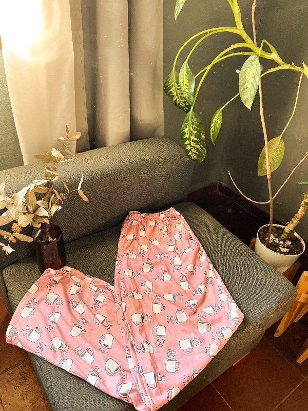 Producto - Pantalón Pijama Tazas TALLE L - 0