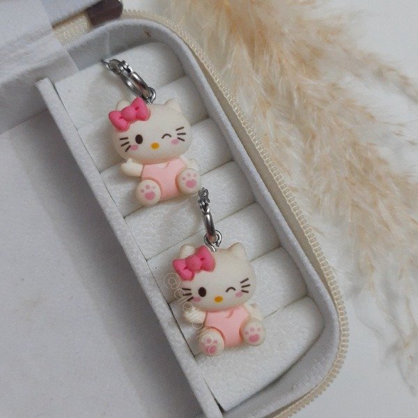 Producto - Aros Kitty (Sanrio)