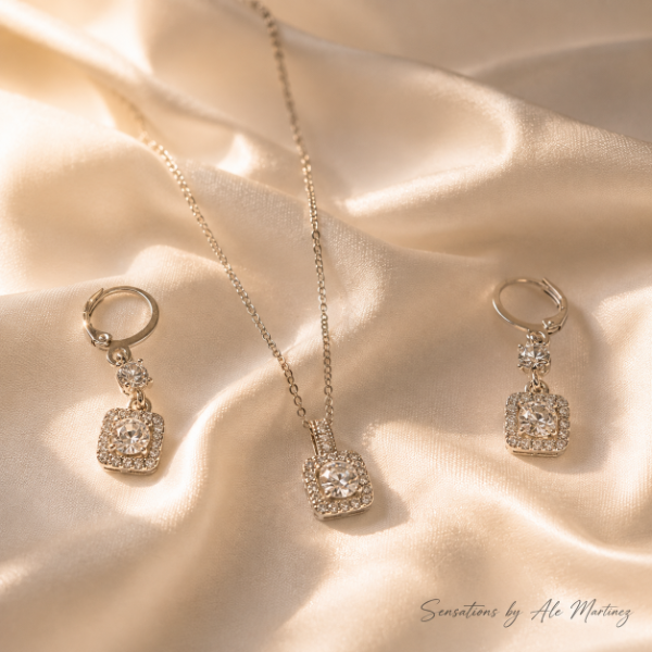 Producto - Conjunto Dije y Aros de Strass