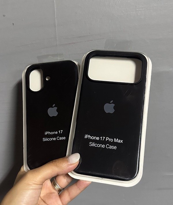 Producto - Silicone case BLACK iPHONE 17 Pro Max