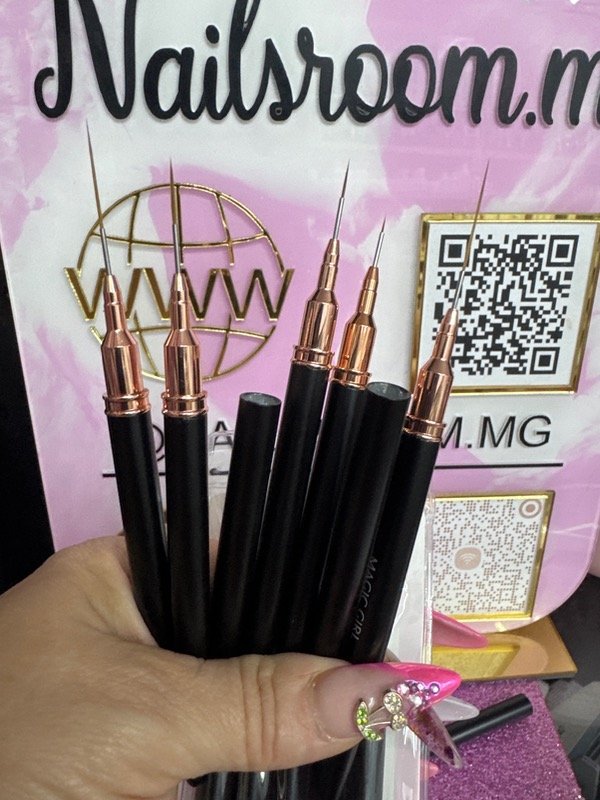 Producto - Kit de pinceles liner profesionales x5 unid con tapa