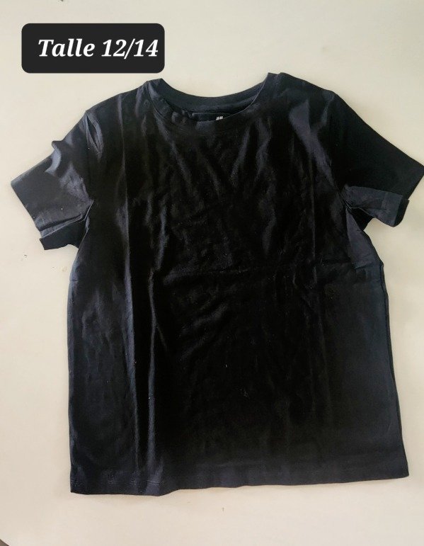 Producto - Remera manga corta HyM talle 12/14 negro