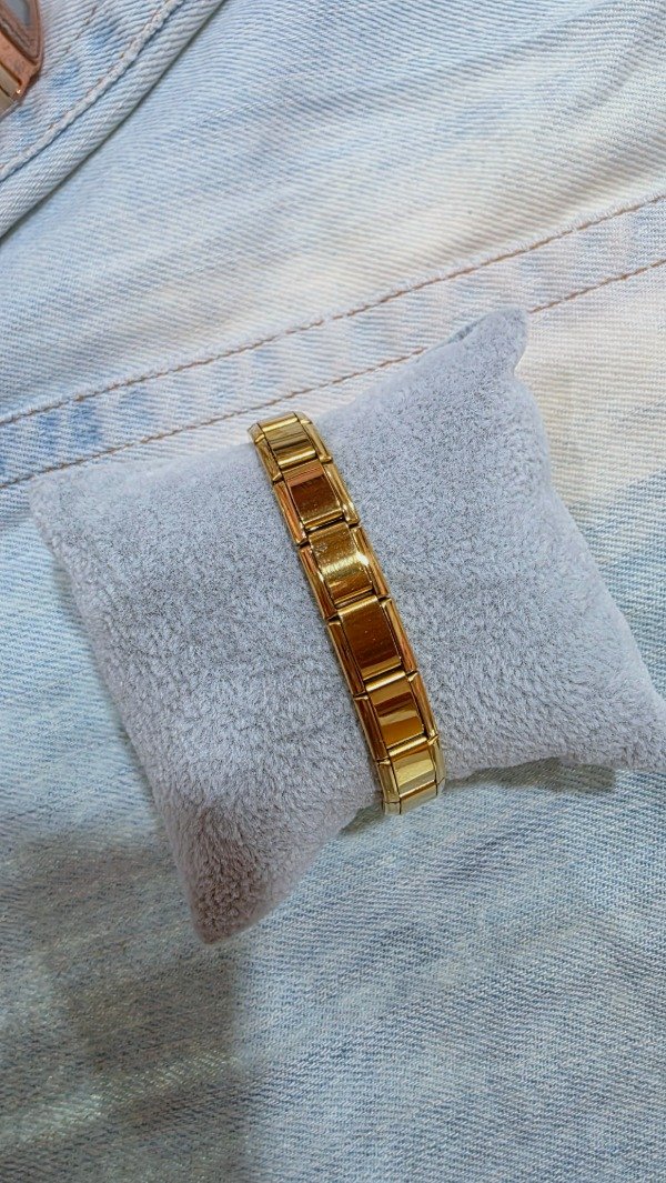 Producto - Pulsera italiana dorada AQ