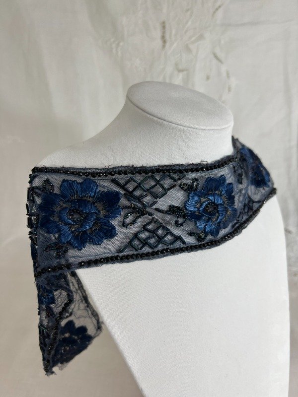 Producto - Fabuloso retazo de tul bordado Art Déco