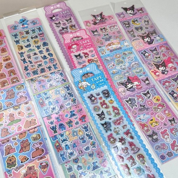 Producto - Stickers - Sanrio, Capybara y Stitch
