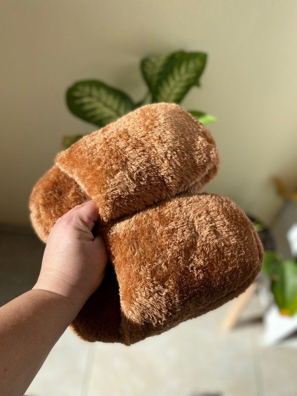 Producto - Pantuflon peluche marron COD 3323