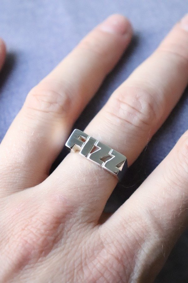 Producto - Anillo sello 3 o 4 iniciales hasta talle 20